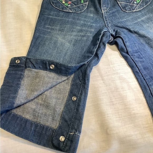 BABYGAP blue jeans with flower stitching. Size 12-18 months. - Picture 3 of 6